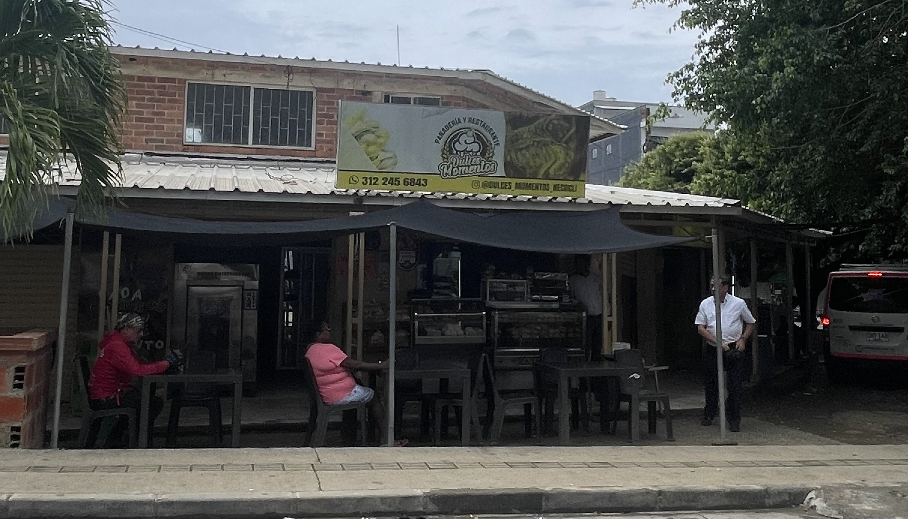 Panadería y Repostería Dulces Momentos